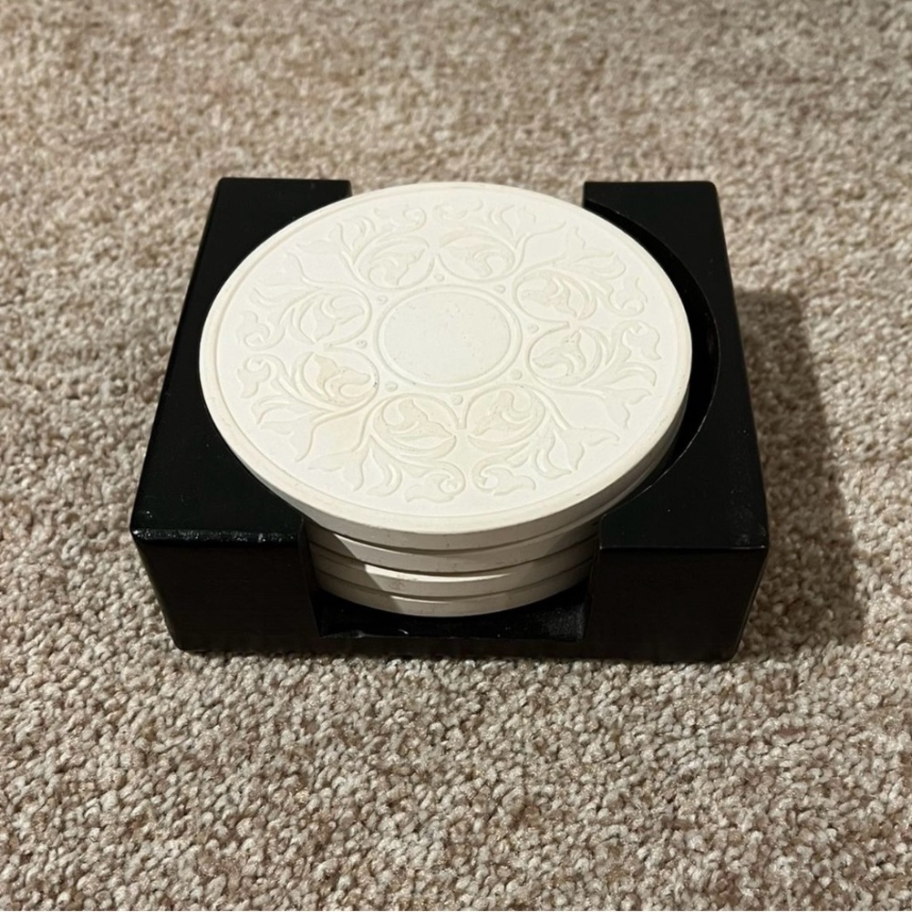 Cream 4 Piece Ceramic Coaster Set And Wood Base